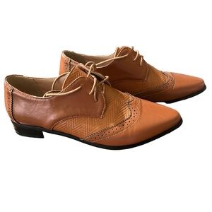 Retro casual women's derby, shoe size 9 1/2 caramel colored